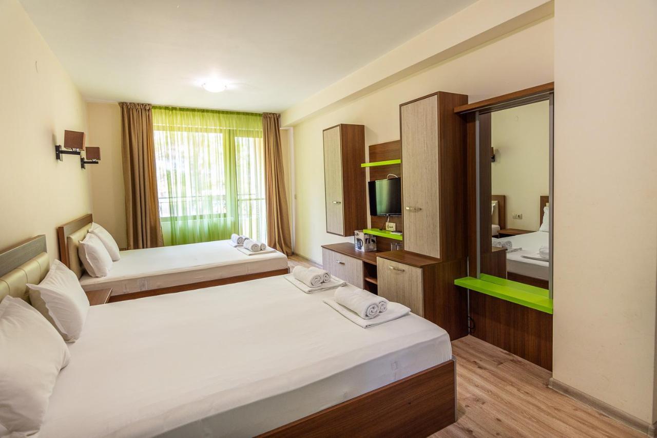 Eco Hotel Momata Kolarovo Ngoại thất bức ảnh