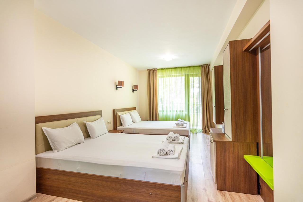 Eco Hotel Momata Kolarovo Ngoại thất bức ảnh